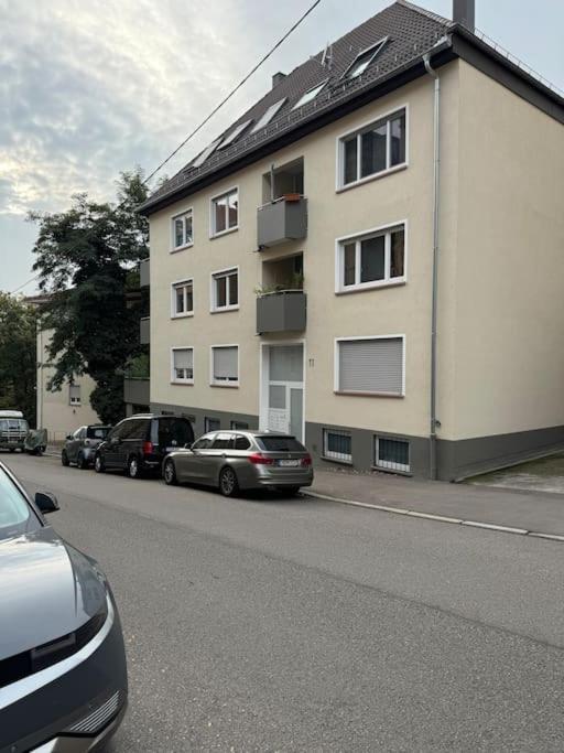 Zentrales In Stuttgart, 3 Fuer 10 Gaeste *